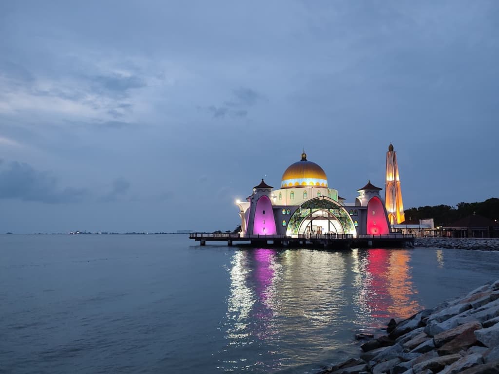 10 Interesting Place in Melaka (2024) malaysia Melaka Straits Floating Mosque